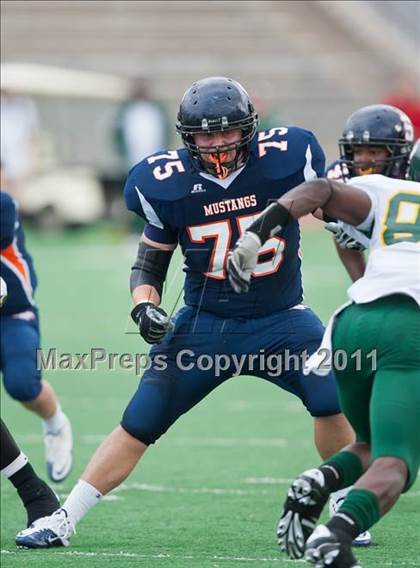 Thumbnail 1 in Sachse vs. Longview (5A Division 2 Region 2 Area) photogallery.