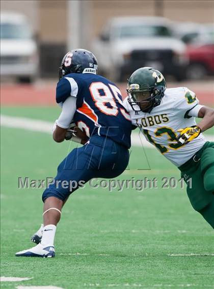 Thumbnail 2 in Sachse vs. Longview (5A Division 2 Region 2 Area) photogallery.