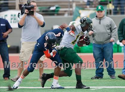 Thumbnail 3 in Sachse vs. Longview (5A Division 2 Region 2 Area) photogallery.