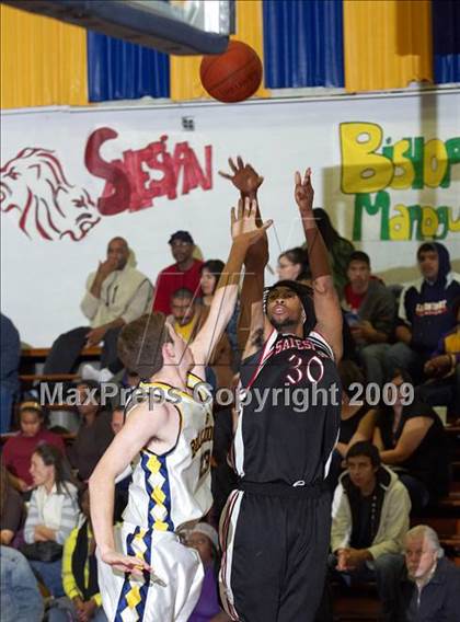 Thumbnail 3 in Gridley vs. Salesian (Gridley Invitational) photogallery.