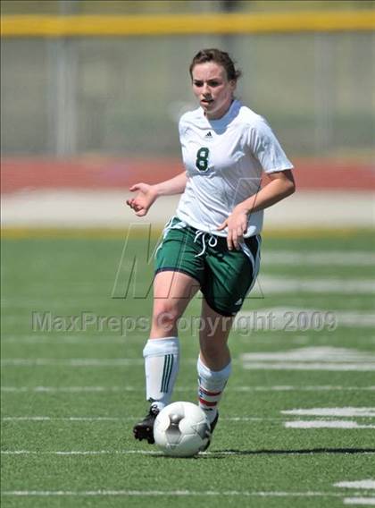 Thumbnail 3 in Longview vs. Lindale (Class 4A, Region II semifinals) photogallery.