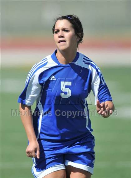Thumbnail 2 in Longview vs. Lindale (Class 4A, Region II semifinals) photogallery.