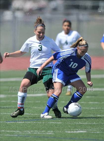 Thumbnail 3 in Longview vs. Lindale (Class 4A, Region II semifinals) photogallery.