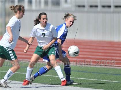Thumbnail 3 in Longview vs. Lindale (Class 4A, Region II semifinals) photogallery.