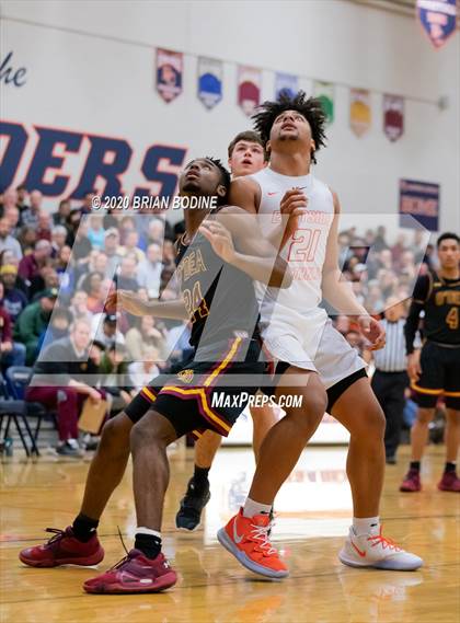 Thumbnail 3 in O'Dea @ Eastside Catholic photogallery.