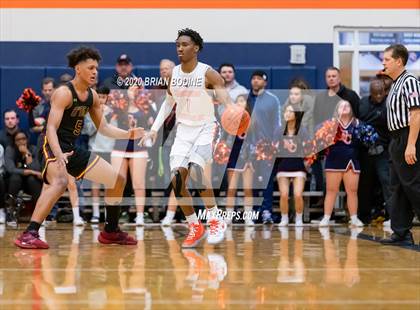 Thumbnail 3 in O'Dea @ Eastside Catholic photogallery.