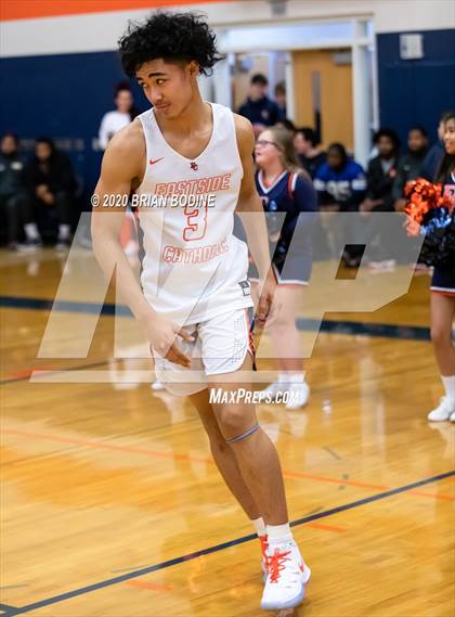 Thumbnail 3 in O'Dea @ Eastside Catholic photogallery.