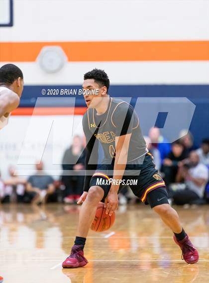 Thumbnail 1 in O'Dea @ Eastside Catholic photogallery.