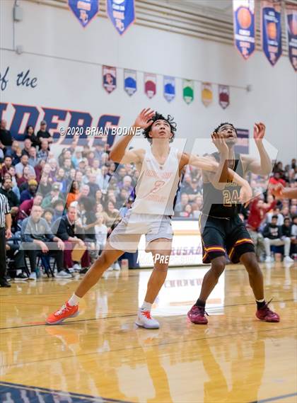 Thumbnail 2 in O'Dea @ Eastside Catholic photogallery.