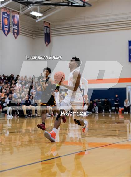 Thumbnail 2 in O'Dea @ Eastside Catholic photogallery.