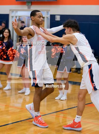 Thumbnail 2 in O'Dea @ Eastside Catholic photogallery.