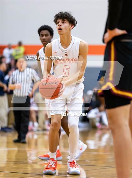 Thumbnail 2 in O'Dea @ Eastside Catholic photogallery.