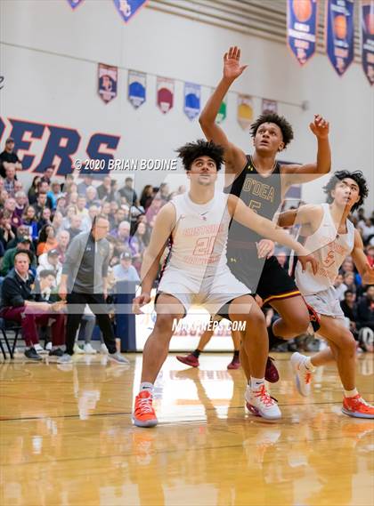 Thumbnail 2 in O'Dea @ Eastside Catholic photogallery.