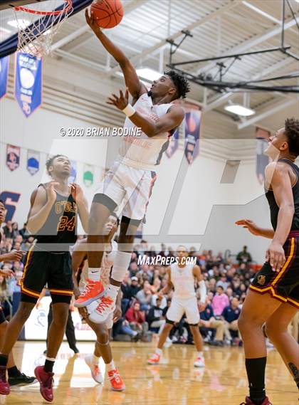 Thumbnail 2 in O'Dea @ Eastside Catholic photogallery.