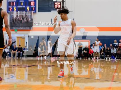 Thumbnail 1 in O'Dea @ Eastside Catholic photogallery.