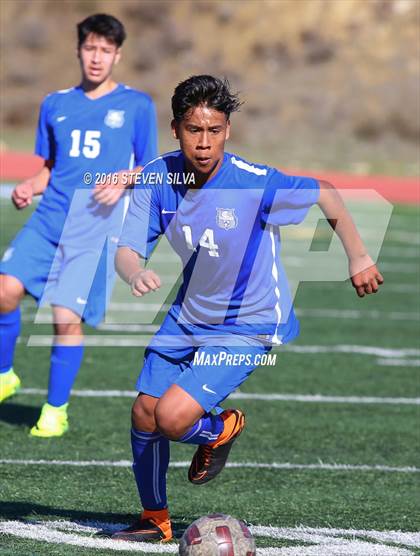 Thumbnail 2 in Crawford vs. Scripps Ranch (25th Annual San Diego Holiday Classic) photogallery.