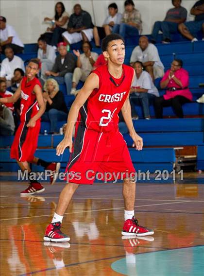 Thumbnail 3 in Crosby @ Chavez (McDonald's Texas Invitational) photogallery.