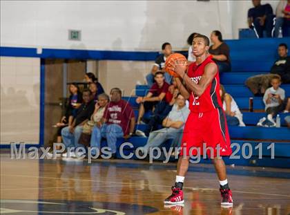 Thumbnail 2 in Crosby @ Chavez (McDonald's Texas Invitational) photogallery.