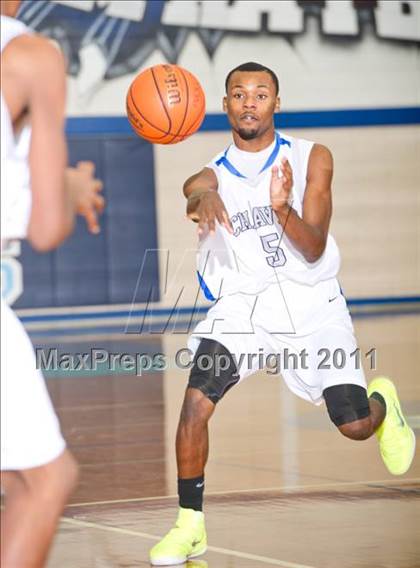 Thumbnail 1 in Crosby @ Chavez (McDonald's Texas Invitational) photogallery.