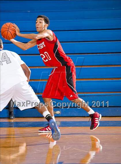 Thumbnail 1 in Crosby @ Chavez (McDonald's Texas Invitational) photogallery.