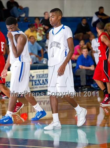 Thumbnail 2 in Crosby @ Chavez (McDonald's Texas Invitational) photogallery.