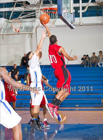 Thumbnail 1 in Crosby @ Chavez (McDonald's Texas Invitational) photogallery.