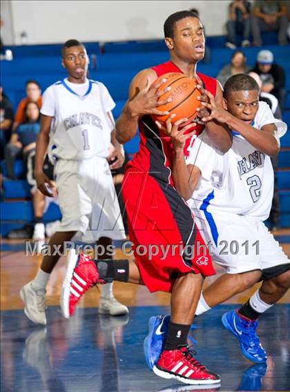 Thumbnail 1 in Crosby @ Chavez (McDonald's Texas Invitational) photogallery.