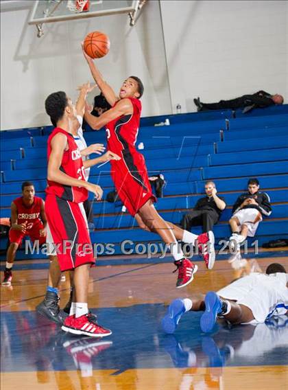 Thumbnail 2 in Crosby @ Chavez (McDonald's Texas Invitational) photogallery.