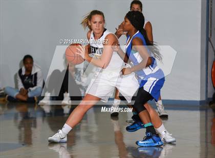 Thumbnail 1 in Ventura vs. Serra photogallery.