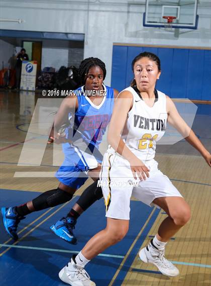 Thumbnail 2 in Ventura vs. Serra photogallery.