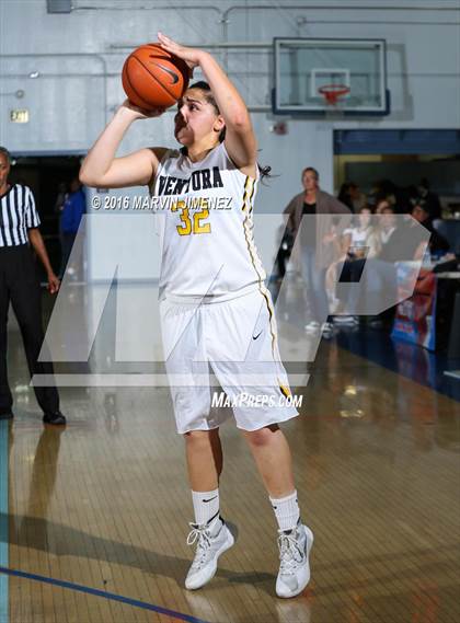 Thumbnail 3 in Ventura vs. Serra photogallery.