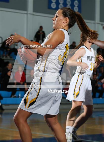 Thumbnail 1 in Ventura vs. Serra photogallery.
