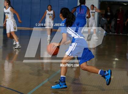Thumbnail 2 in Ventura vs. Serra photogallery.