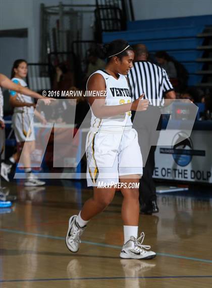 Thumbnail 2 in Ventura vs. Serra photogallery.
