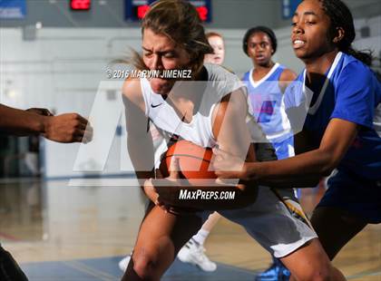 Thumbnail 2 in Ventura vs. Serra photogallery.