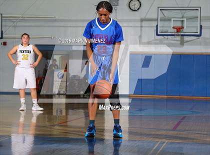 Thumbnail 1 in Ventura vs. Serra photogallery.