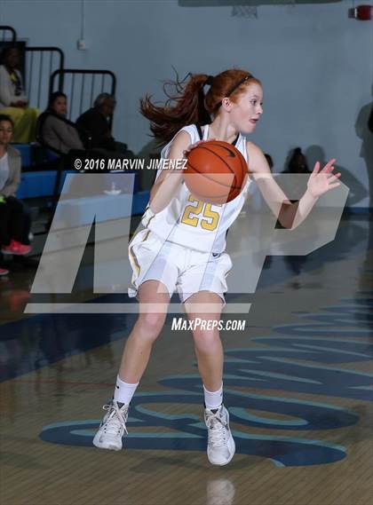 Thumbnail 2 in Ventura vs. Serra photogallery.