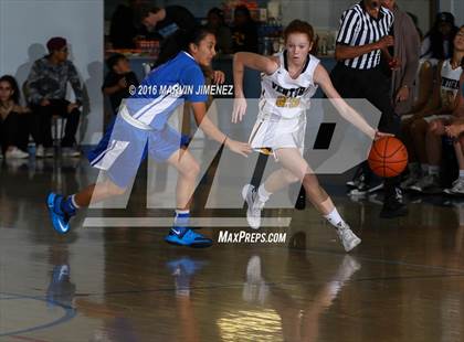 Thumbnail 2 in Ventura vs. Serra photogallery.