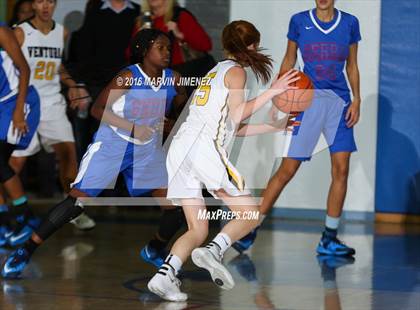 Thumbnail 2 in Ventura vs. Serra photogallery.