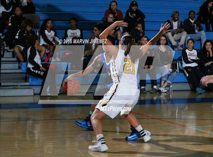 Thumbnail 2 in Ventura vs. Serra photogallery.
