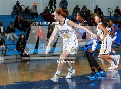 Thumbnail 2 in Ventura vs. Serra photogallery.