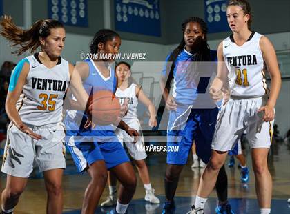 Thumbnail 2 in Ventura vs. Serra photogallery.