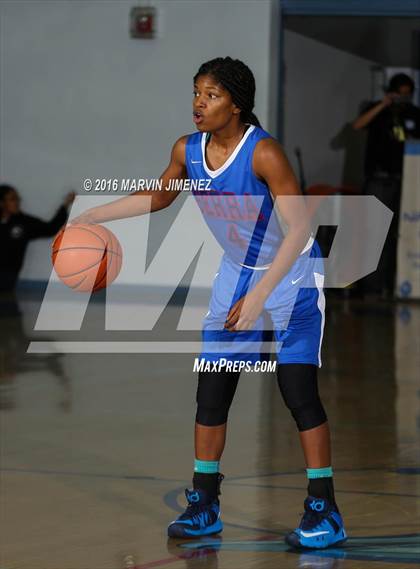 Thumbnail 1 in Ventura vs. Serra photogallery.