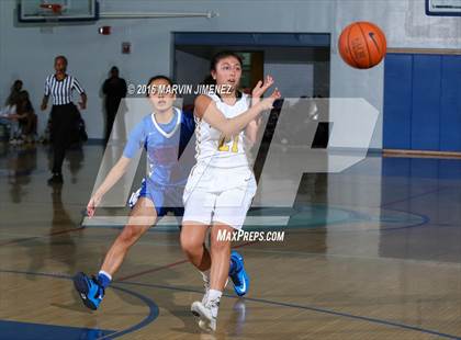 Thumbnail 2 in Ventura vs. Serra photogallery.