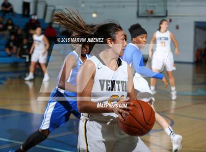 Thumbnail 3 in Ventura vs. Serra photogallery.