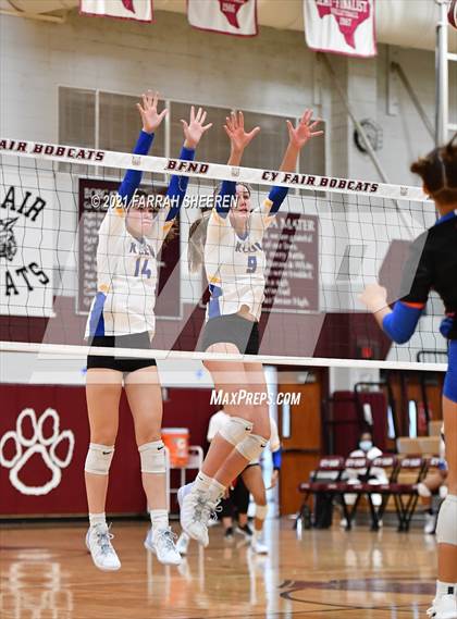 Thumbnail 3 in Grand Oaks vs. Klein (KISD/CFISD Varsity Tournament) photogallery.