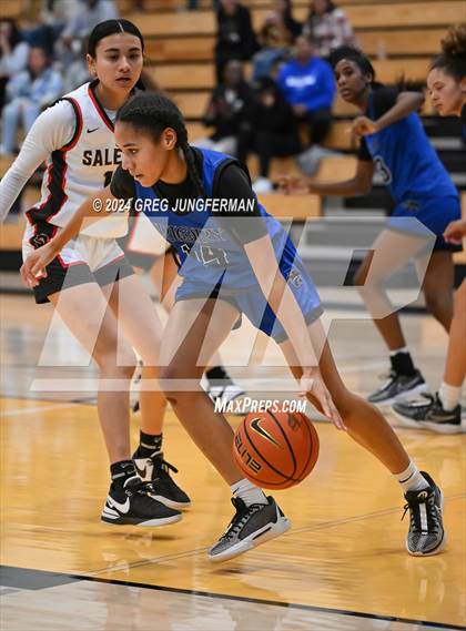 Thumbnail 3 in Priory vs. Salesian College Preparatory (Bishop O'Dowd MLK Classic) photogallery.
