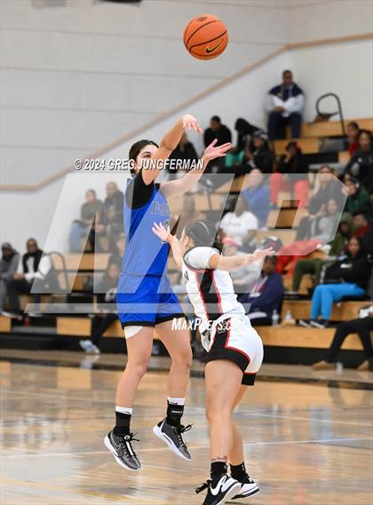 Thumbnail 1 in Priory vs. Salesian College Preparatory (Bishop O'Dowd MLK Classic) photogallery.