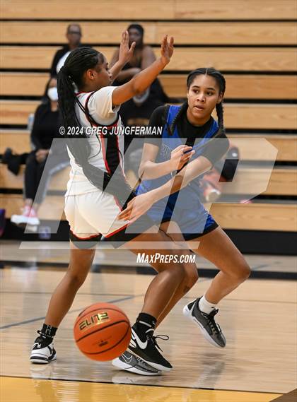 Thumbnail 1 in Priory vs. Salesian College Preparatory (Bishop O'Dowd MLK Classic) photogallery.