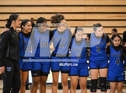 Thumbnail 1 in Priory vs. Salesian College Preparatory (Bishop O'Dowd MLK Classic) photogallery.